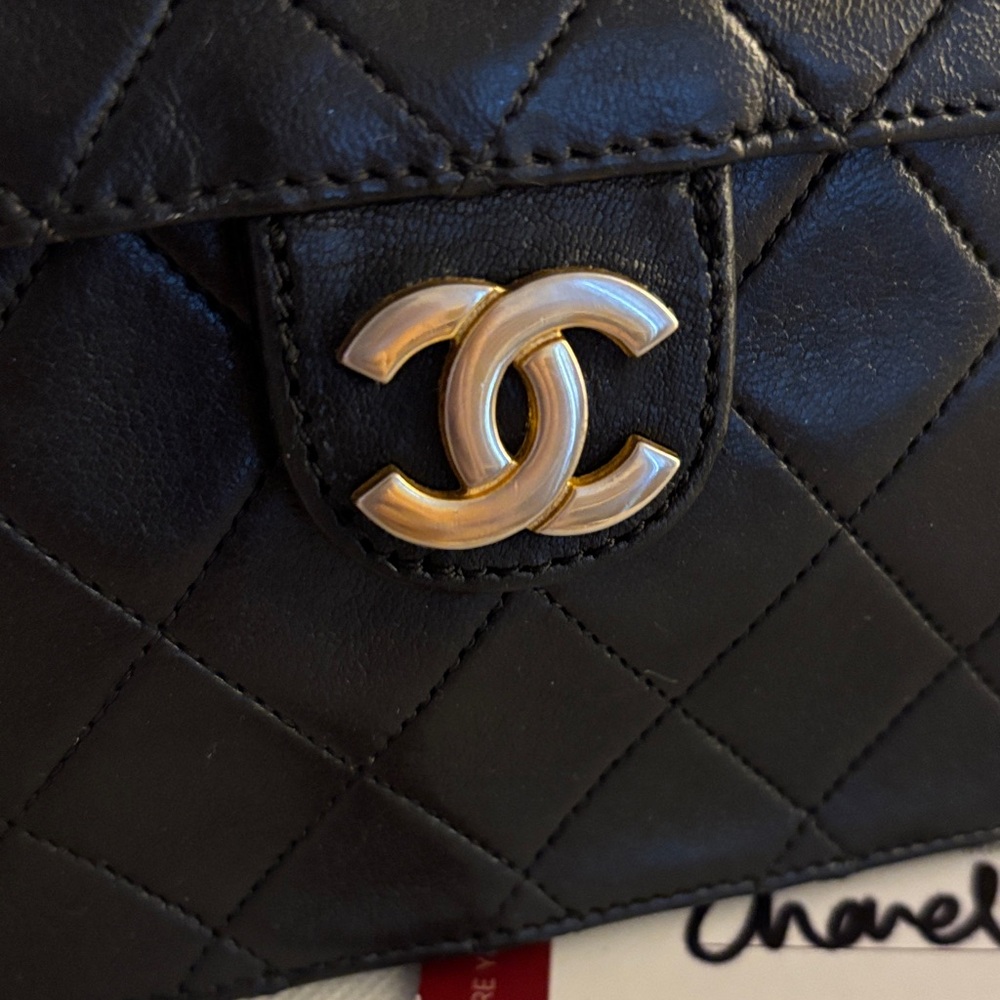 CHANEL Black single flap Quilted Shoulder Bag - Picture 3 of 17